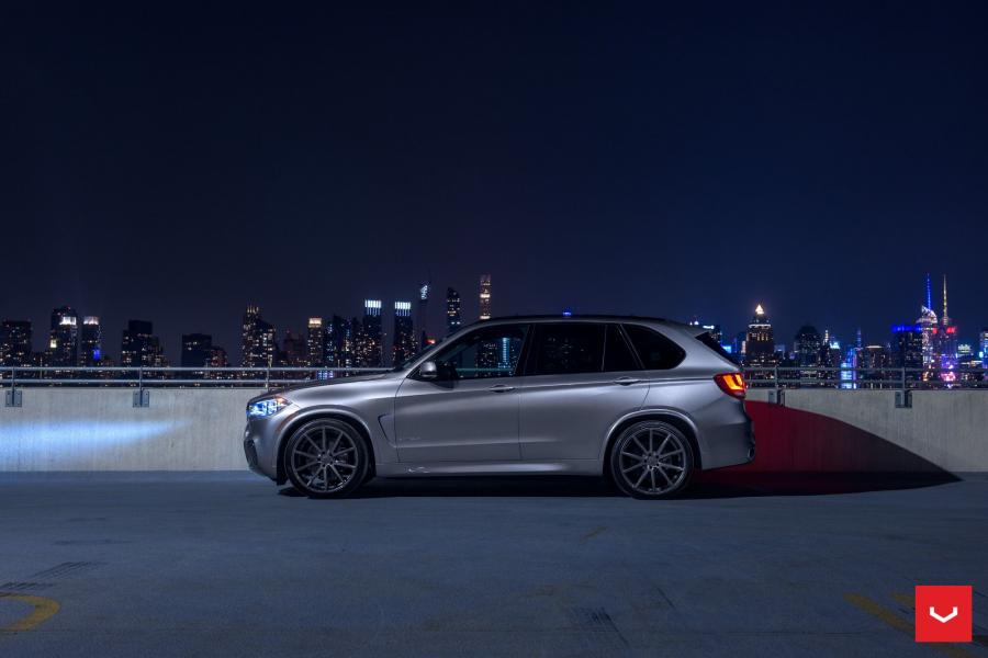  BMW X5 xDrive30d on Vossen Wheels (VFS1) 2017 года  (фото 4 из 11)